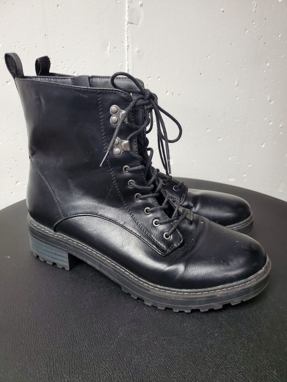 Black Lace-Up Combat Boots - Women's Sz 11
